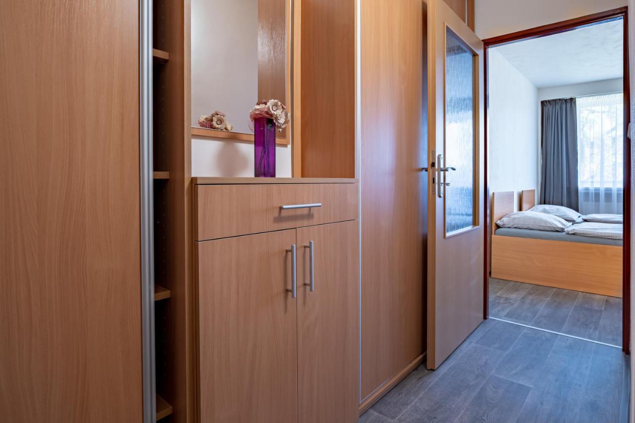 Apartmany A Studia Zamecky Park Litvínov Extérieur photo